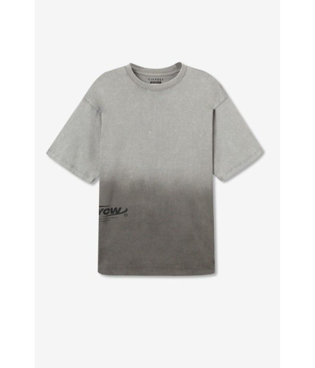 Camiseta e pantalón